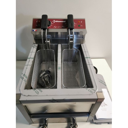 A GRADE - Diamond stainless steel Electrical fryer 2 x 8 Litres